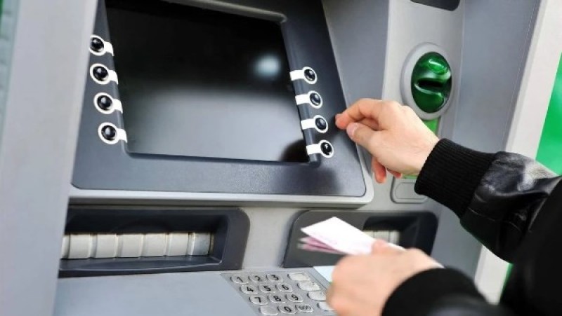 معلومة ممكن تنقذك.. خطوات استرداد الأموال المسحوبة بالخطأ من ماكينات ATM