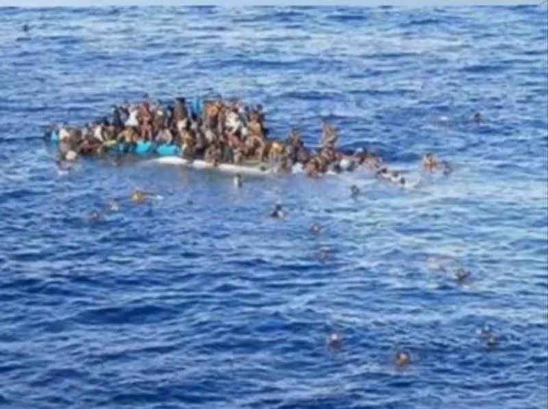 مصرع 3 أشخاص وإنقاذ آخرين في غرق مركب هجرة غير شرعية قبالة سواحل الإسكندرية