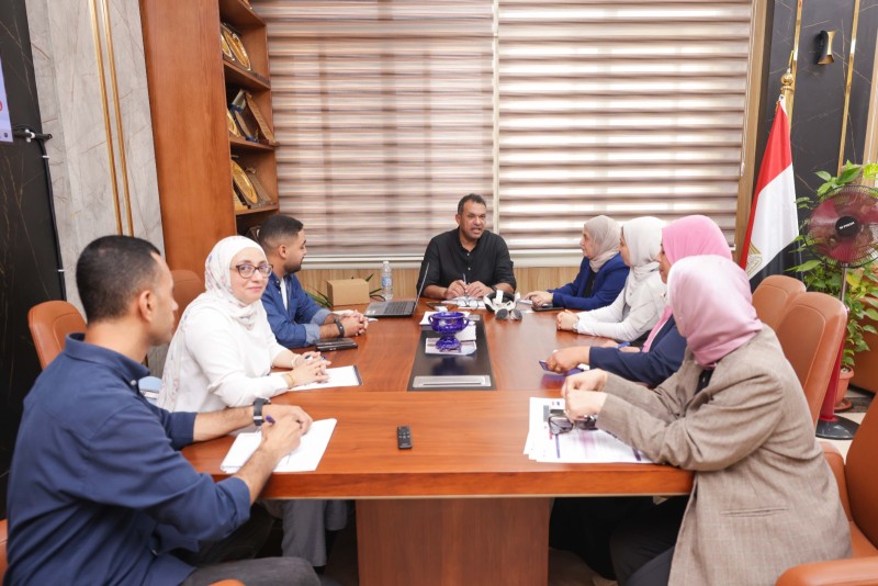 جامعة المنصورة الأهلية تبحث توظيف الواقع الافتراضي والذكاء الاصطناعي لتطوير التعليم والتدريب الطبي