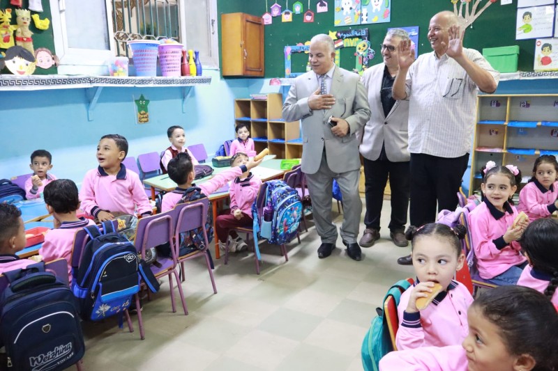 ”قبيصي” يتابع انتظام الدراسة بمدارس إدارتي ميت غمر وأجا التعليميتين