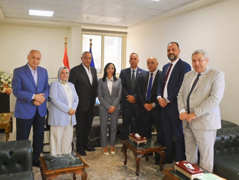 محافظ البحيرة تستقبل أعضاء فرع التحالف الوطني للعمل الأهلي التنموي بالبحيرة وتستعرض جهود التحالف لدعم الأسر الأولى بالرعاية