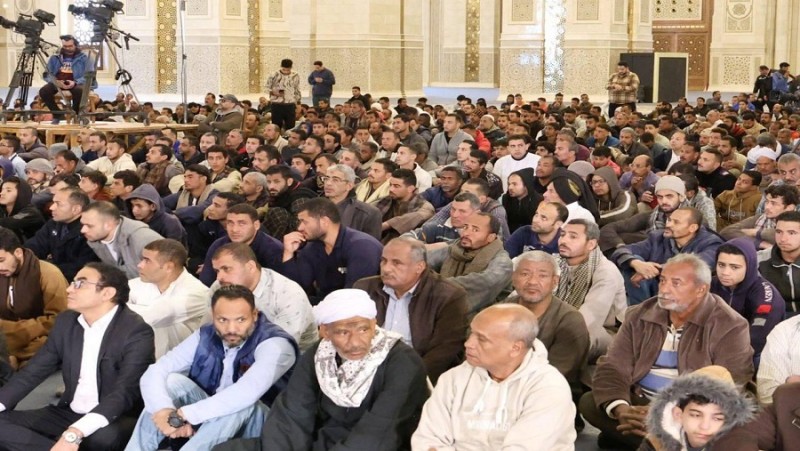 الأزهر للفتوى: لا حرج في أداء ركعتين سنة تحية المسجد أثناء خطبة الجمعة