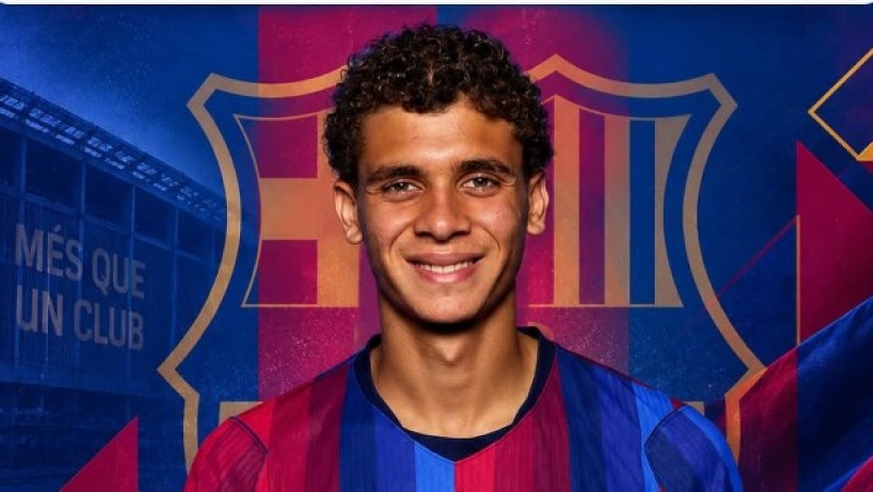 من برشلونة إلى منتخب مصر.. حمزة عبد الكريم يدخل حسابات الإعلام الإسباني