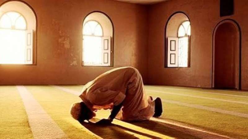 هل قضاء الصلوات الفائتة في أوقات الكراهة حرام؟