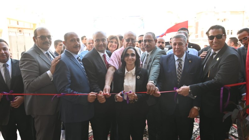 بالتزامن مع العيد القومي.. محافظ البحيرة تفتح مدرسة عمر بن الخطاب برشيد