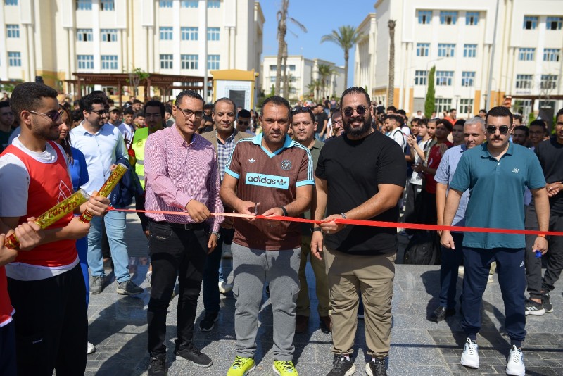 انطلاق فعاليات المهرجان الرياضي بجامعة المنصورة الأهلية بمشاركة واسعة من الطلاب .. ”ابدأها بطاقة .. كملها بإنجاز”