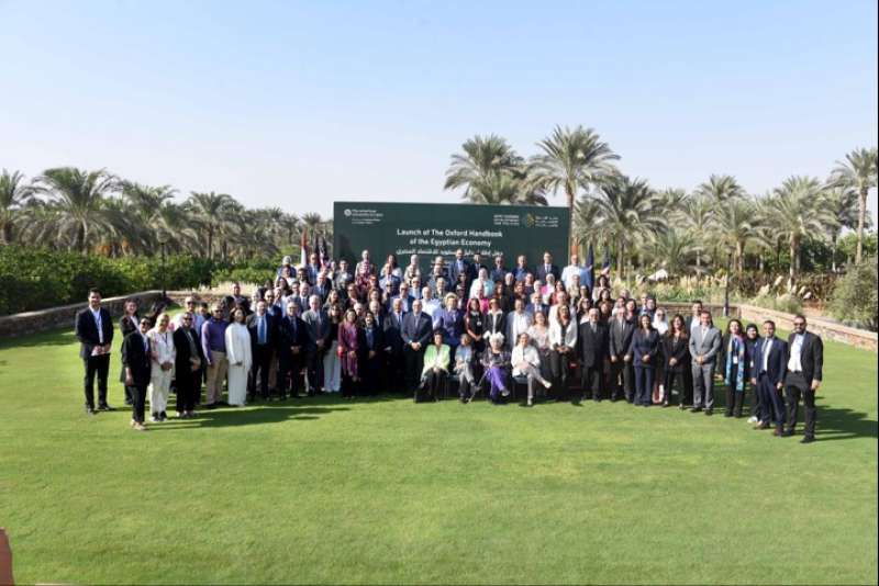 البنك الأهلي يعلن إطلاق «دليل أكسفورد للاقتصاد المصري» بالتعاون مع بنك مصر والجامعة الأمريكية
