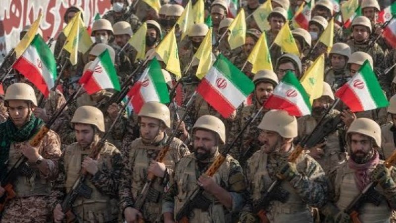 الحرس الثوري يهدد بالرد على أي ضربة من أمريكا وإسرائيل