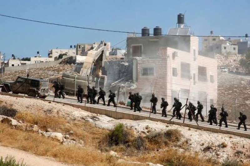 خلال 12 ساعة.. نزع ملكية وطرد الفلسطينيين في 3 أوامر عسكرية للاحتلال بالضفة