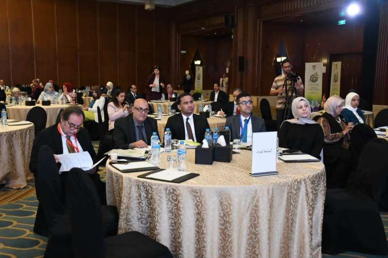 رئيس جهاز شئون البيئة يترأس جلسة ”نحو أسواق عمل أكثر كفاءة واستدامة” بمؤتمر معهد التخطيط القومي