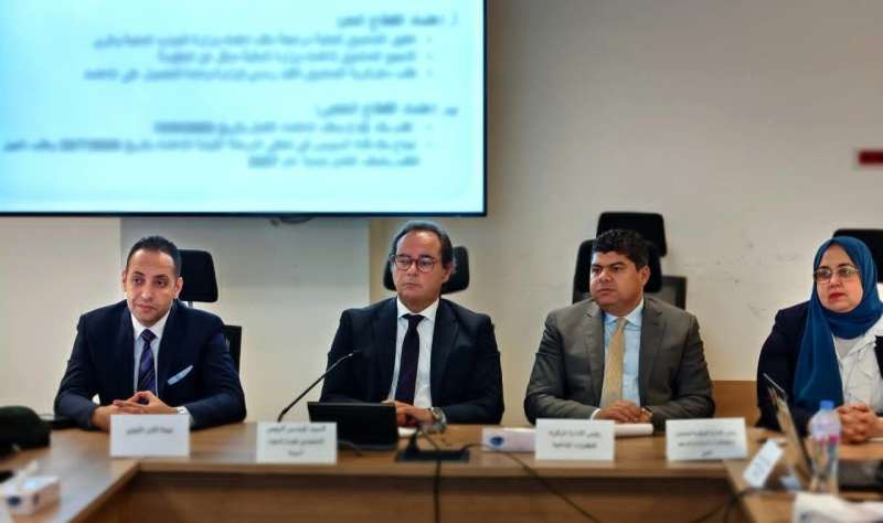 الرئيس التنفيذي لجهاز شئون البيئة يترأس الاجتماع الثالث للجنة الوطنية لصندوق المناخ الأخضر