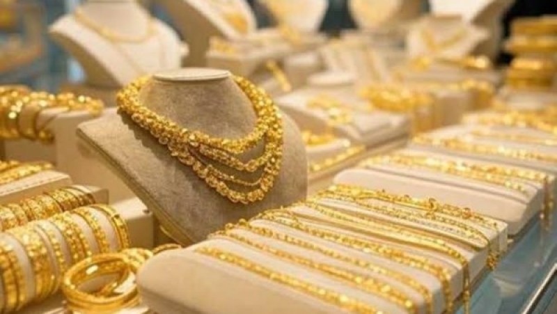 تواصل أسعار الذهب في مصر تراجعها لليوم الرابع على التوالي خلال تعاملات اليوم الأربعاء 23 سبتمبر 2026، متأثرة بانخفاض أسعار أوقية الذهب عالميًا، وسط حالة من الترقب في سوق الصاغة.