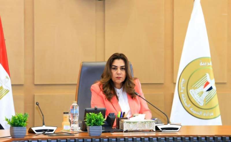 وزيرة التنمية المحلية والبيئة تعقد حواراً مجتمعياً لمتابعة تنفيذ قرار تنظيم أعمال الصيد وحماية الطيور المُهاجرة