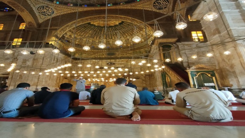 أحكام صلاة الجمعة.. شروط وجوبها وحكم أدائها للمرأة والمسافر