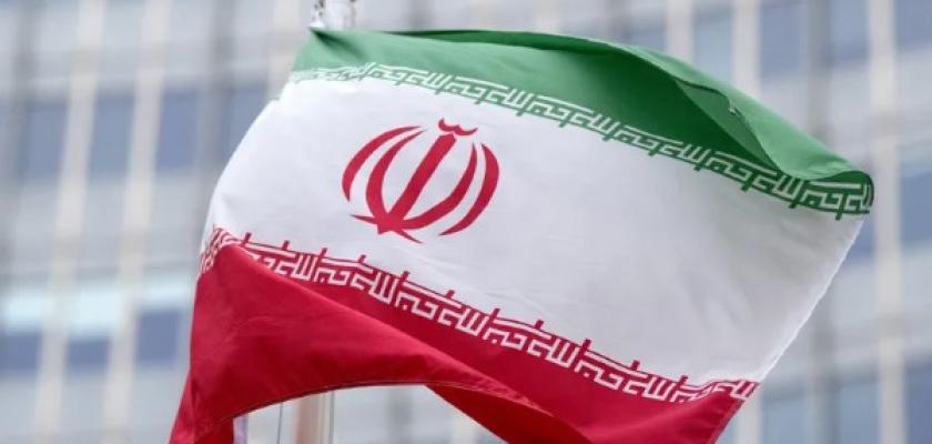 مستشار المرشد الإيراني يهدد بتعطيل حركة الطيران في المنطقة