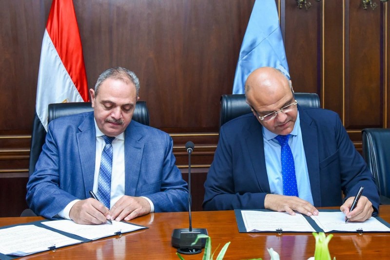 محافظة الإسكندرية توقع عقد تسوية مالية مع مؤسسة الجمهورية