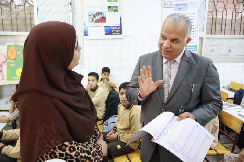 وكيل وزارة التربية والتعليم بالدقهلية في جولة تفقدية بعدد من مدارس إدارة المطرية التعليمية