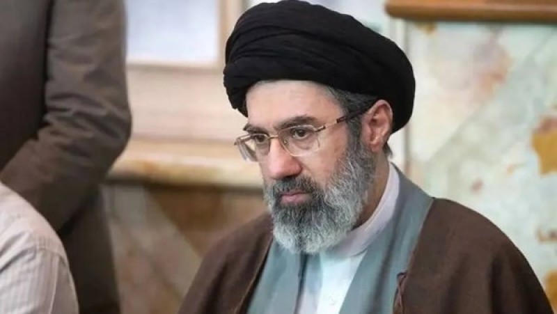مرشد إيران: الضربات المؤلمة لحماة مضيق هرمز منعت الأعداء من تجاوز بحر العرب