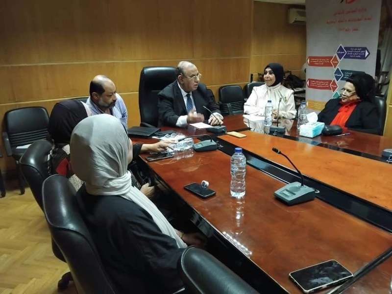 اتحاد الجمعيات الأهلية يناقش دعم المشروعات الصغيرة والحرف اليدوية والتمكين الاقتصادي للأسرة المصرية
