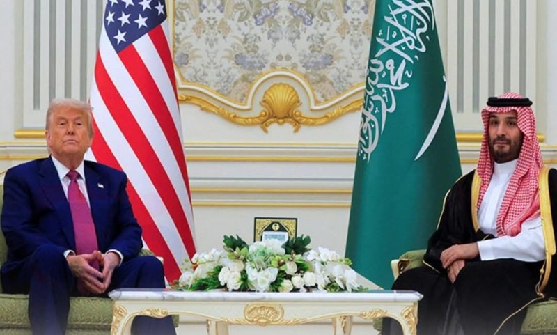 ترامب ينقل رسالة مثيرة من ملك السعودية مفادها: ”أمريكا كانت دولة ميتة”