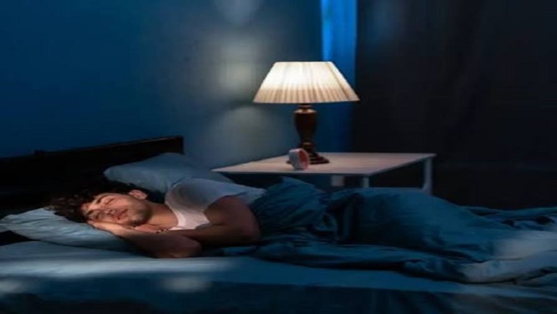 ما حكم تشغيل القرآن أثناء النوم؟