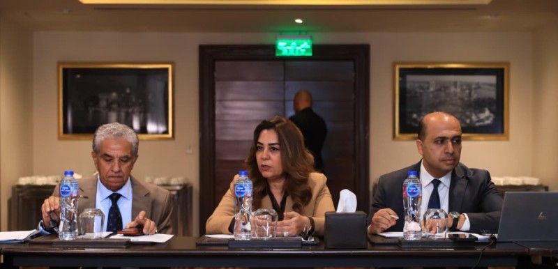 وزيرة التنمية المحلية والبيئة تعقد اجتماعاً تشاورياً حول آخر مستجدات منظومة ”المسؤولية الممتدة للمنتج