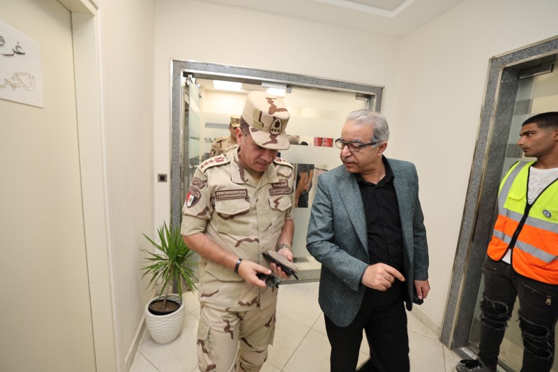المستشار العسكري لمحافظة الإسكندرية يتابع منظومة إدارة الأزمات والطوارئ بشركة الصرف الصحي