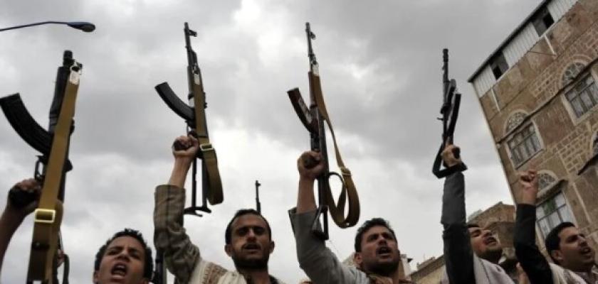 ميليشيا الحوثي تعلن استهداف مطار أبها السعودي بصاروخ باليستي.. وتحذر شركات الطيران