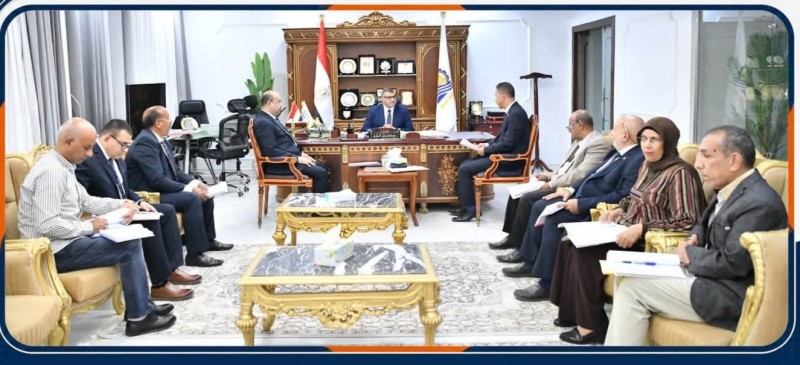محافظ قنا يترأس اجتماع ”المنطقة الحرة بقفط” ويوافق على مشروعات جديدة لتعزيز الاستثمار