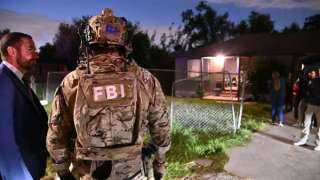 FBI يحبط هجوما مسلحا في أكبر مركز تسوق في أمريكا