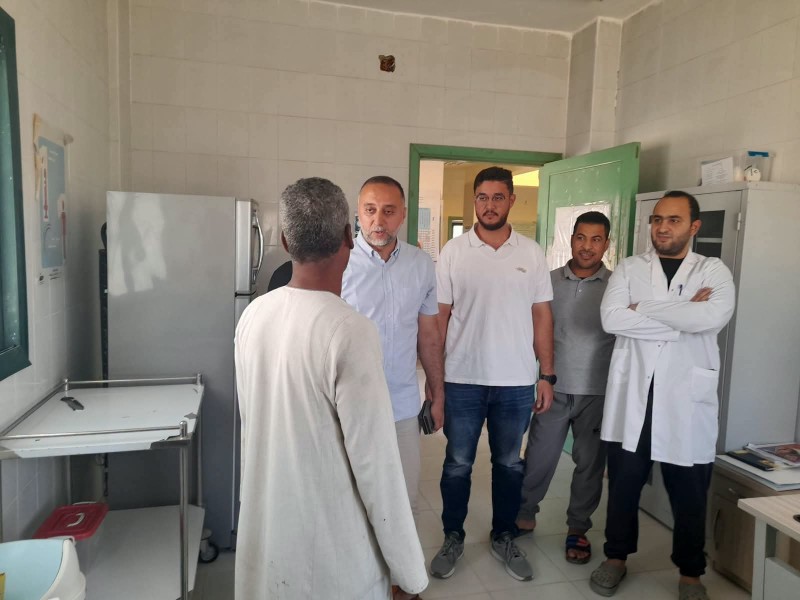 وكيل صحة شمال سيناء يواصل جولاته الميدانية المفاجئة بالوحدات الصحية بالحسنة