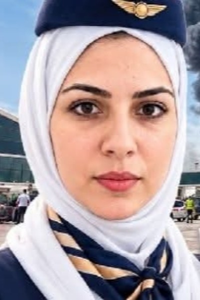 مضيفة الطيران المصرية «عزة رمزي» إحدى ضحايا الاستهداف الصاروخي الحوثي لمطار الملك خالد بالسعودية