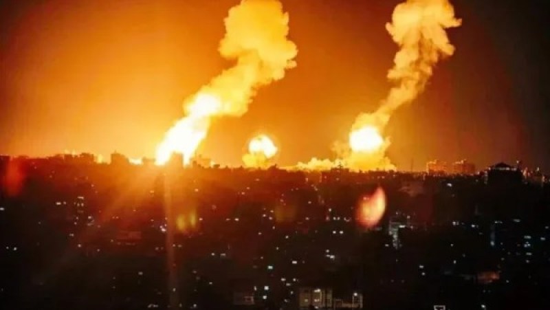 غارات جوية عنيفة تستهدف معسكرات الحوثيين وسط اليمن