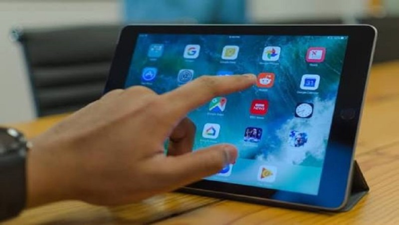 عهدة شخصية.. التعليم تعلن للطلاب ضوابط رد التابلت بعد انتهاء المرحلة الثانوية