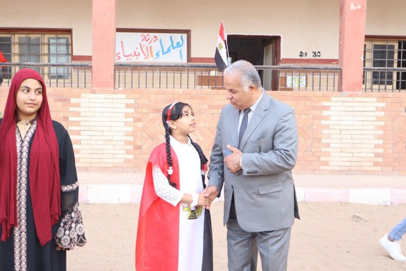 وكيل وزارة التربية والتعليم بالدقهلية يفاجئ مدرسة بقطارس الابتدائية المشتركة