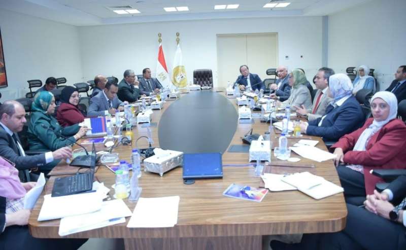 رئيس جهاز شئون البيئة يتابع الموقف التنفيذي للخطة الاستثمارية للعام المالي 2026/2027 لموازنة الجهاز
