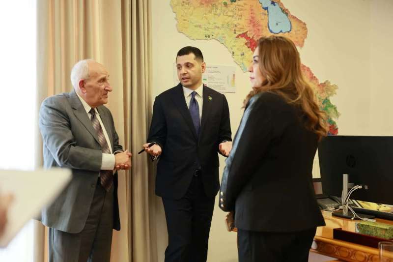 وزيرة التنمية المحلية والبيئة تبحث مع وزير البيئة الأرميني سُبل تعزيز التعاون المشترك في مجالات حماية البيئة والمحميات الطبيعية