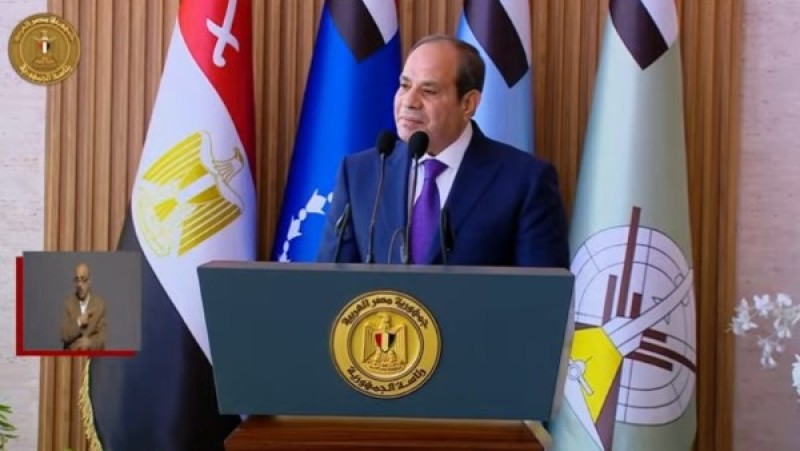 السيسي: القوات المسلحة ليست كيانا منفصلا عن الشعب بل هي جزء أصيل منه
