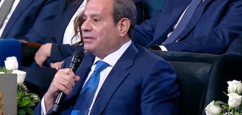 الرئيس السيسي: الحكومة مستعدة لمناقشة أي نقد والرد عليه ببيانات دقيقة
