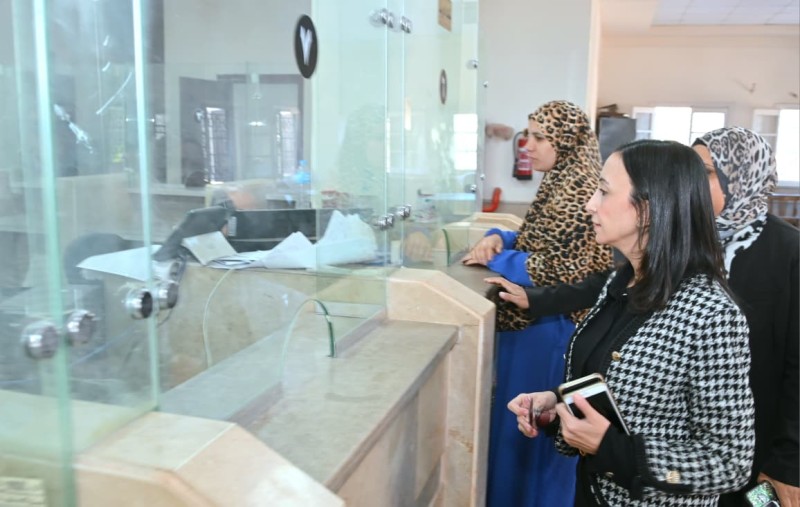 خلال جولة مفاجئة.. محافظ البحيرة تتفقد المركز التكنولوجي بقرية دمسنا بأبو حمص لمتابعة مستوى الخدمات المقدمة للمواطنين