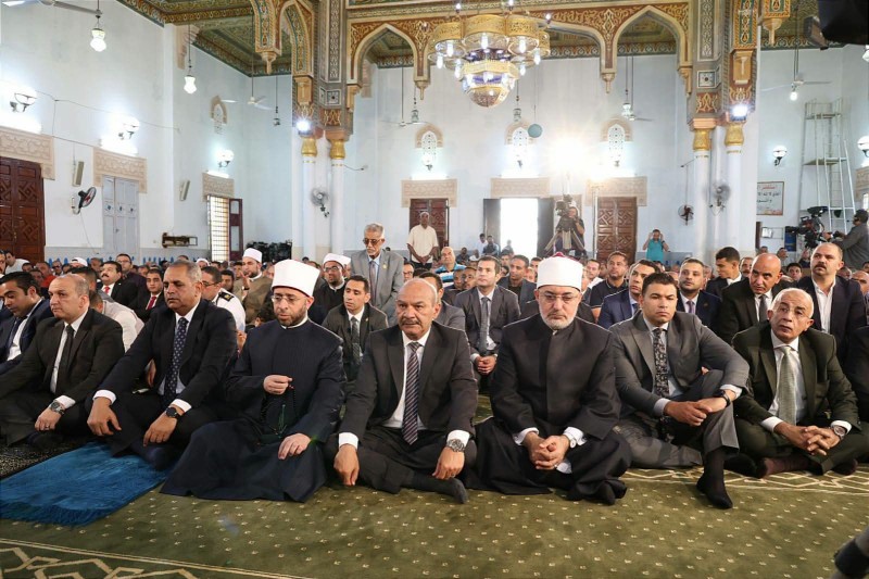 وزير الأوقاف والمفتي يشاركان السويس إحتفالات عيدها القومي ويصليان الجمعة مع المحافظ ببورتوفيق