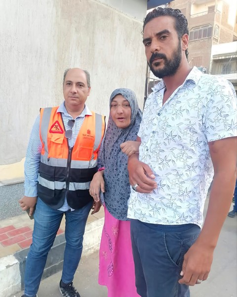 التضامن وشقيق السيدة التي تعرضت للتعذيب يتفاعلان لصالح الحالة