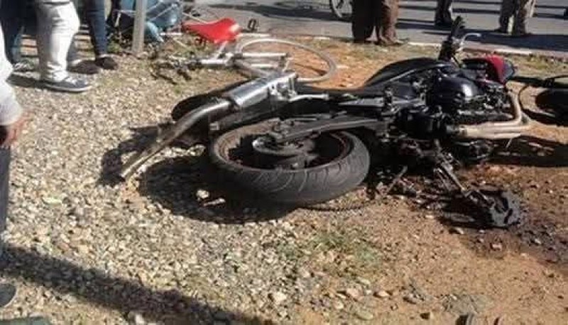 إصــابة 3 أشخاص بينهم طــفل عمره 4 سنوات في حـادث دراجة نارية بالسنبلاوين