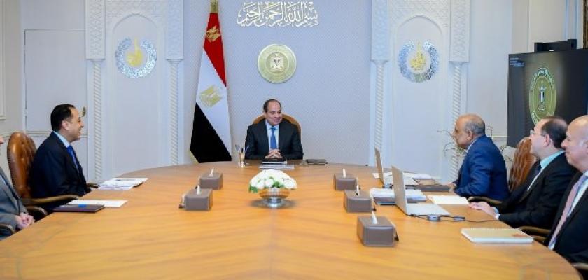 السيسي يؤكد ضرورة العمل على توطين صناعات الرمال السوداء