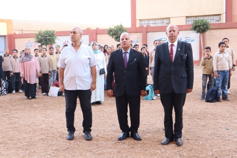 تفاصيل زيارة قبيصي اليوم ومتابعته انتظام اليوم الدراسي بمدرسة ميت غمر للتعليم الأساسي
