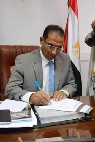 الدكتور أحمد غلاب محمد رئيس جامعة أسوان 