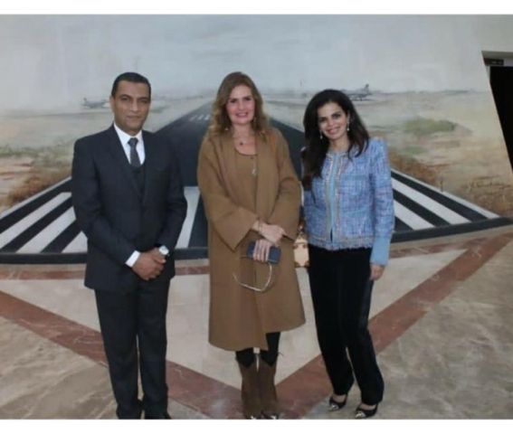 يسرا برفقة شخصيات عامة
