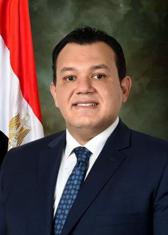 مخدرات ونقود