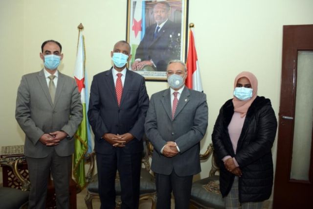 سفير جيبوتي يستقبل رئيس جامعة طنطا 