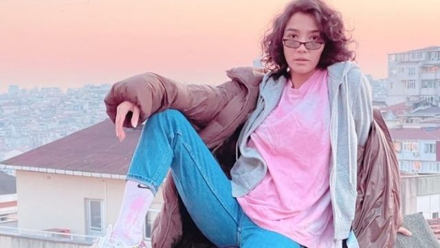 ايبوكي بوسات